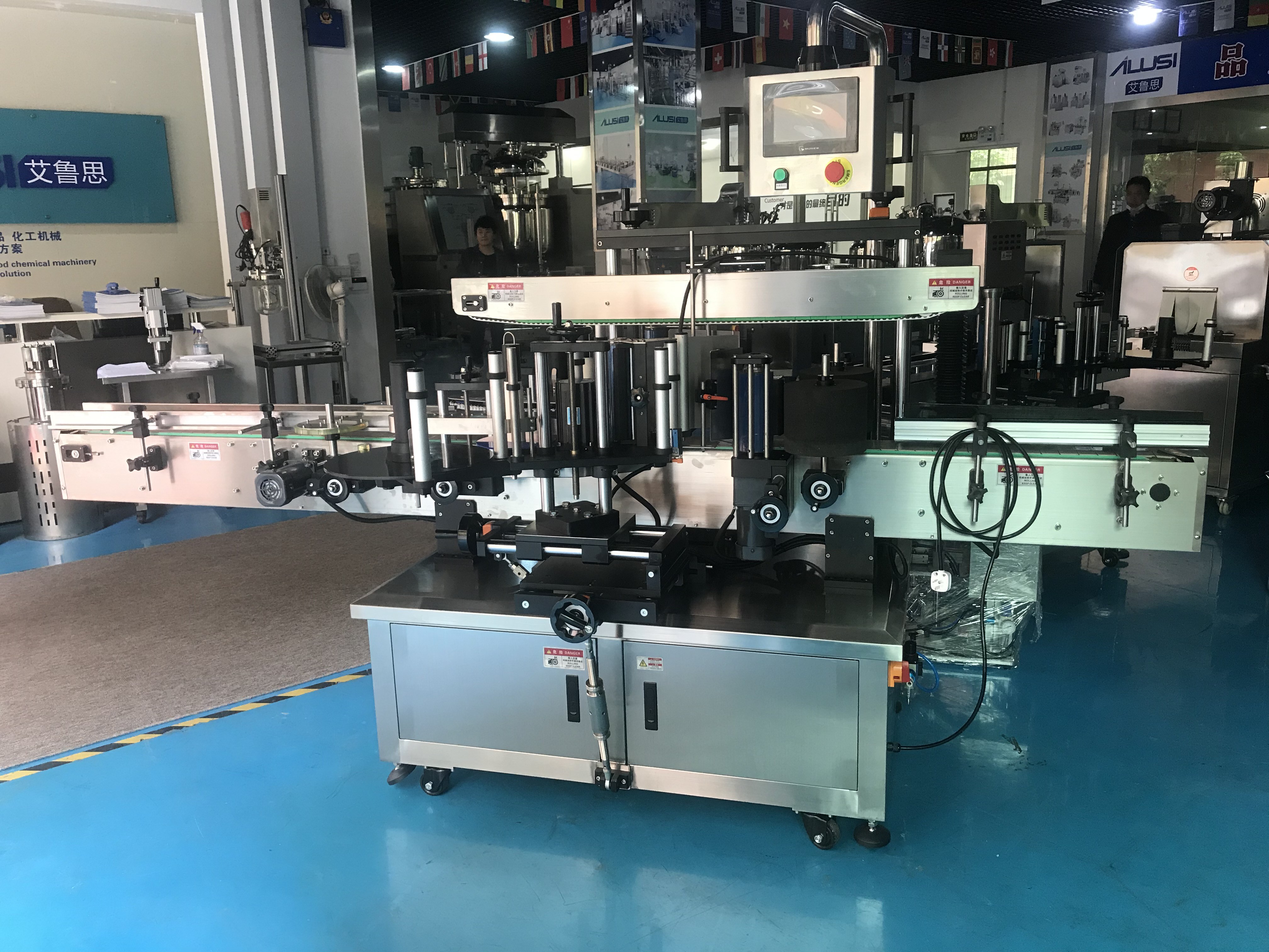 Automatic 100ml Hand Sanitizer Gel Bottle Filling Capping Labeling Machine
