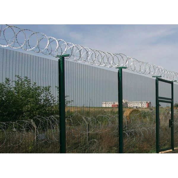 Black PVC Coated Welded Wire Mesh Rigid Anti Climb Security Fence Panel 11 Gauge