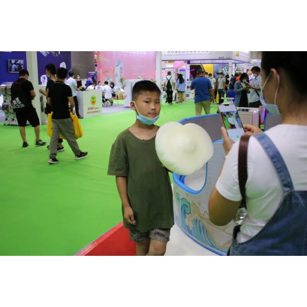 Full Automatic Coin Operated Cotton Candy Making fairy Floss Flower Vending Machine with Super Touch Advitisement Screen