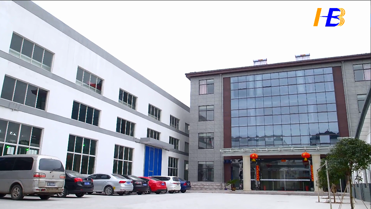 Virgin ABS Granules Plastic Grinding Machine For Car Instrument Panel 150kg/h