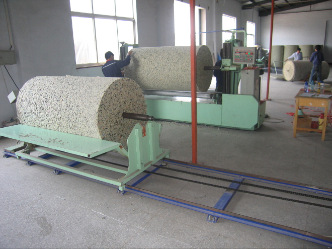 Boring Machine Drilling In Center Of Foam To Allow Sponge Bar To Be Inserted For Peeling Machine Skiving Cylinder Foam Into Thin Infinitely Long Rolls