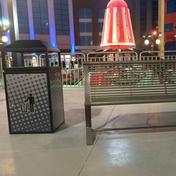 Stainless Steel Commercial Outdoor Trash Cans Rustproof For Garden Park