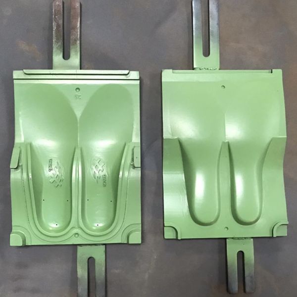 Practical Multipurpose PVC Shoe Molding , Anti Corrosive EVA Injection Slipper Mould