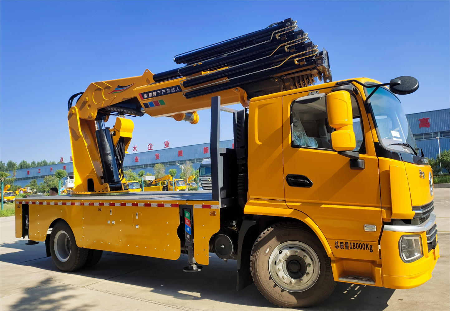 Durable Knuckle Boom Crane 38T/80T Truck Mounted Crane