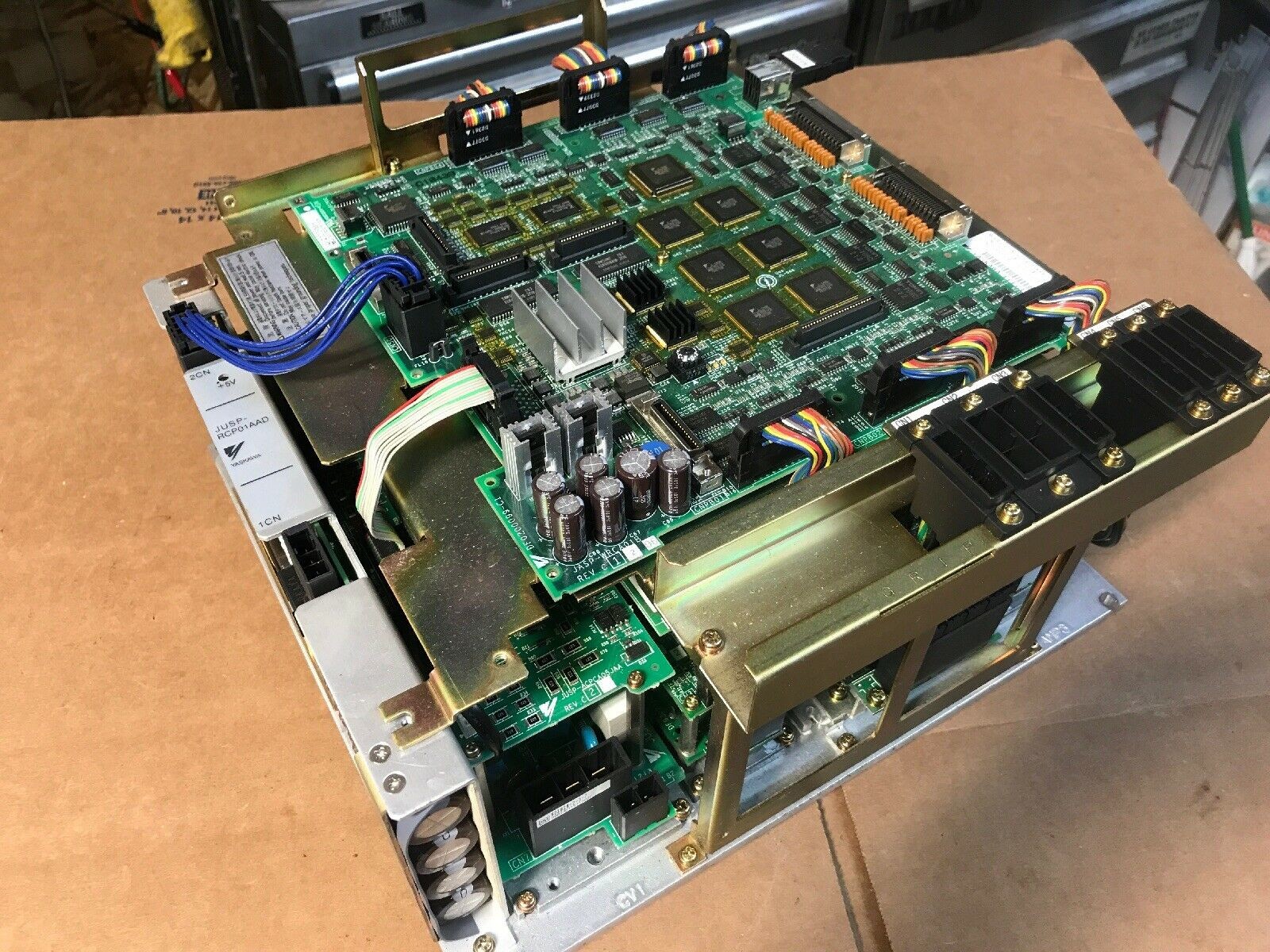 YASKAWA CACR-UP20AAA SERVO CONTROL SERVO DRIVE CONTROLLER CACR-SR SERIES