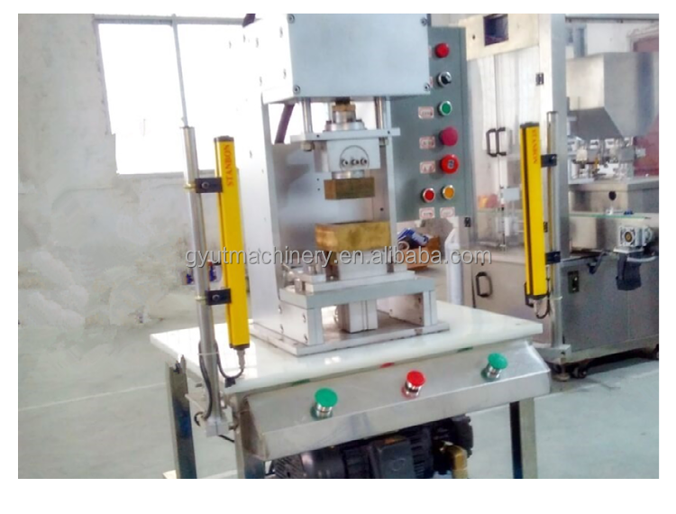 Cold Press Soap Making Machine with Bar Soap Moulding and Stamping Functions