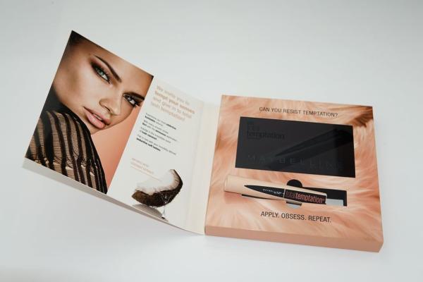 Quality Advertising LCD video card , video booklet with customized brochure size 7inch 4GB A5 Size for sale