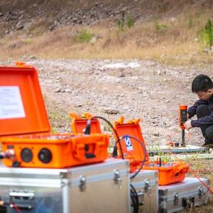 Buy cheap 12KW Magnetic Survey Instruments TEM Transient Electromagnetic Remote Control product