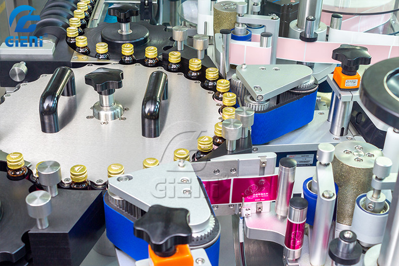 Double Head Rotary Labeling Machine For Cylindrical Containers