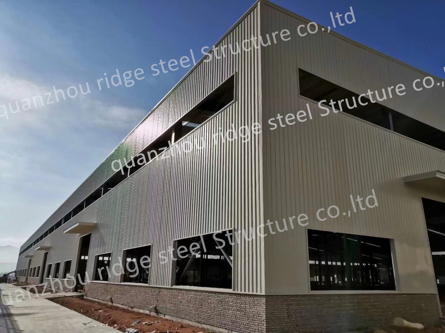 Light Steel Structure Prefabrication Metal Factory Portal Frame Steel Structure Workshop Building Custom Metal Buildings