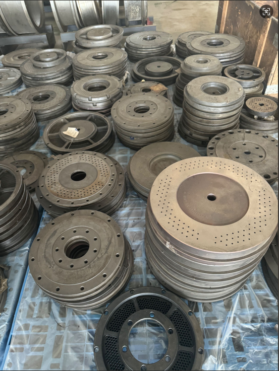 High-Cost Performance of Flat Die for Extruder MU 150-2 With High-Toughness and Hardness