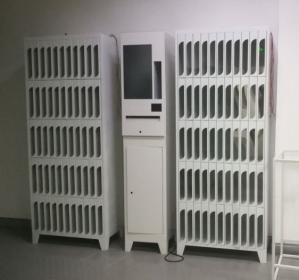 China Communitry 21'' User Screen Smart Libary Book Swapping Vending Station Solution on sale