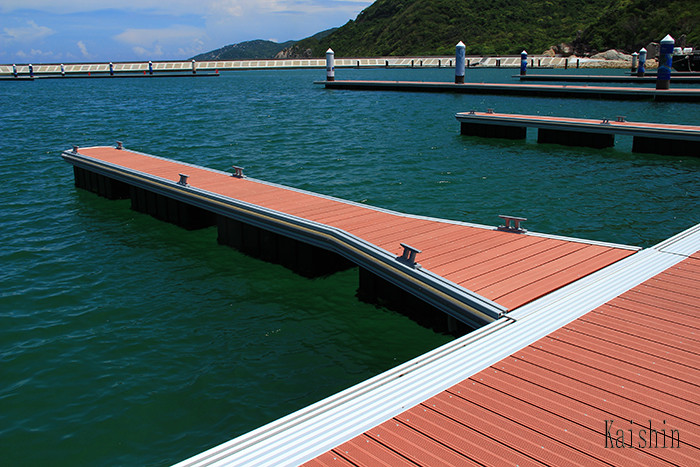 Black Floating Dock EPS Foam Inside LLDPE Plastic Cubes Floating Pontoon Floaters