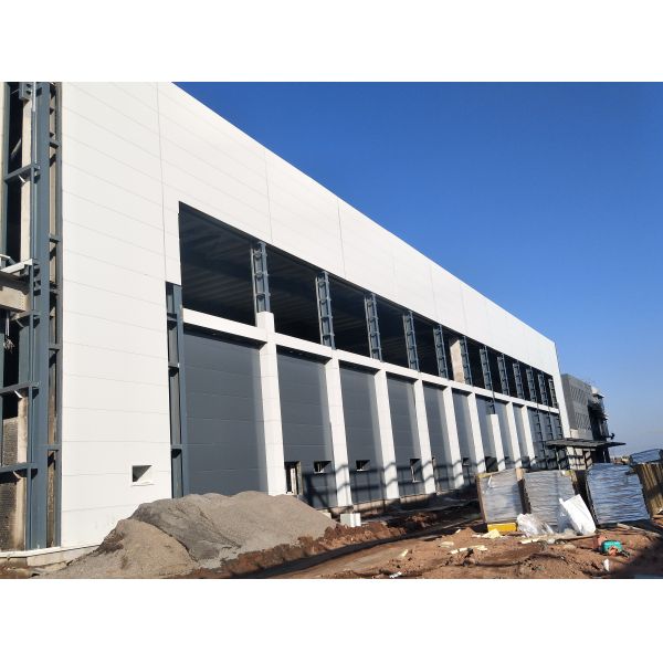 Prefabricated Steel Workshop with 50 Years Warranty 50-200mm Sandwich Panel Thickness and 0.5-1.0KN/m² Snow Load