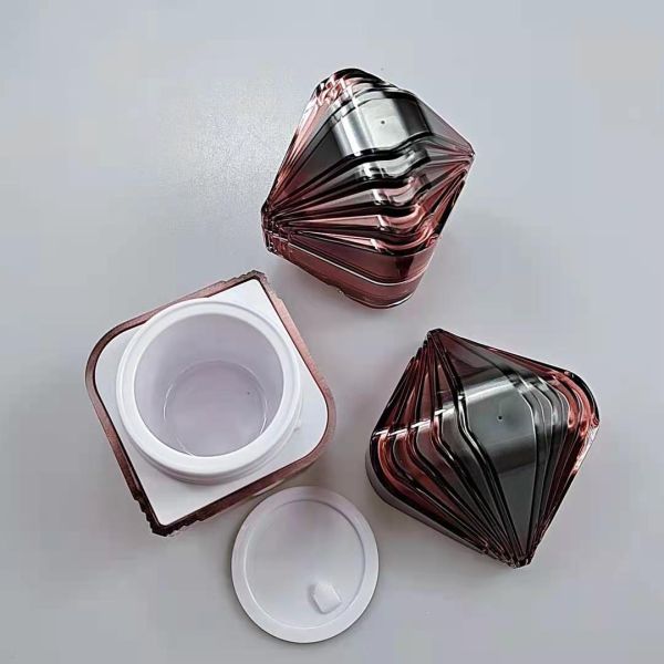 15ml 50ml 100ml Cream Bottle red Cream Oil Bottle Custom Color Airless Pump Bottle