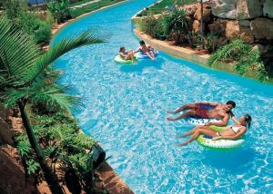 Family Fun Water Park Lazy River Artificial Pool With High - Pressure Air Pump