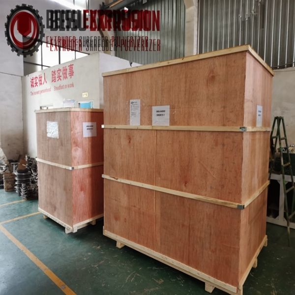 Automatic plastic waste crusher machine SPC PVC WPC Flooring Grinding Milling Manufacturer In US