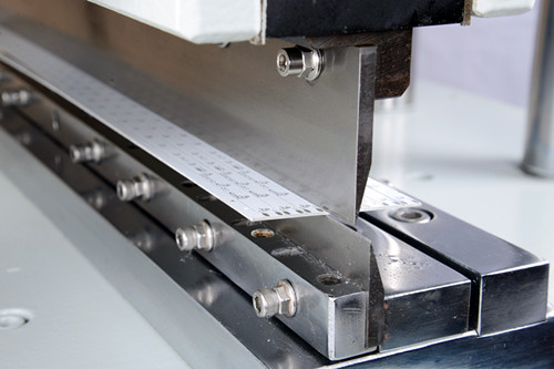 CWVC-2L a v-cut PCB separator,PCB depaneling machine,PCB Depanelizer,PCB cutting machine.jpg