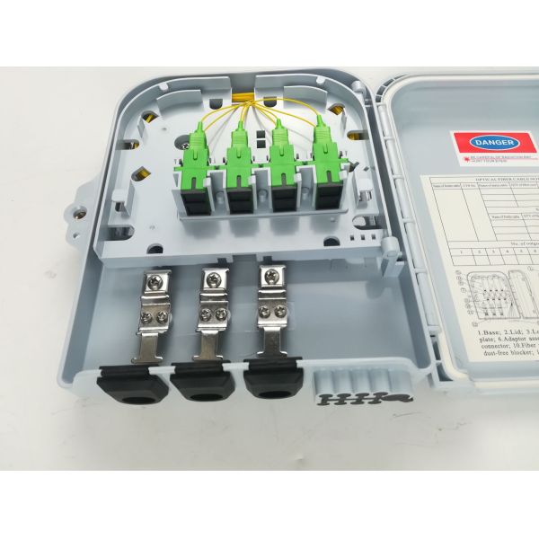Outdoor FTTH 8 Ports Fiber Optic Distribution Termination Box with SC/PC Pigtail and Adapter