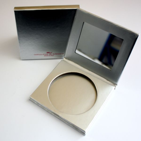 Paper Empty Highlight Contour Palette Matte Silver With Glass Mirror