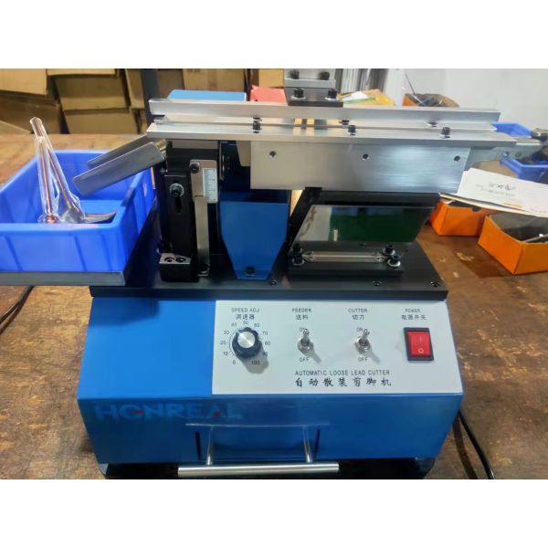 Precision Automatic capacitor lead cutting machine For Metal LED Lights